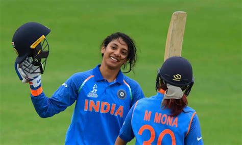 live women cricket score today